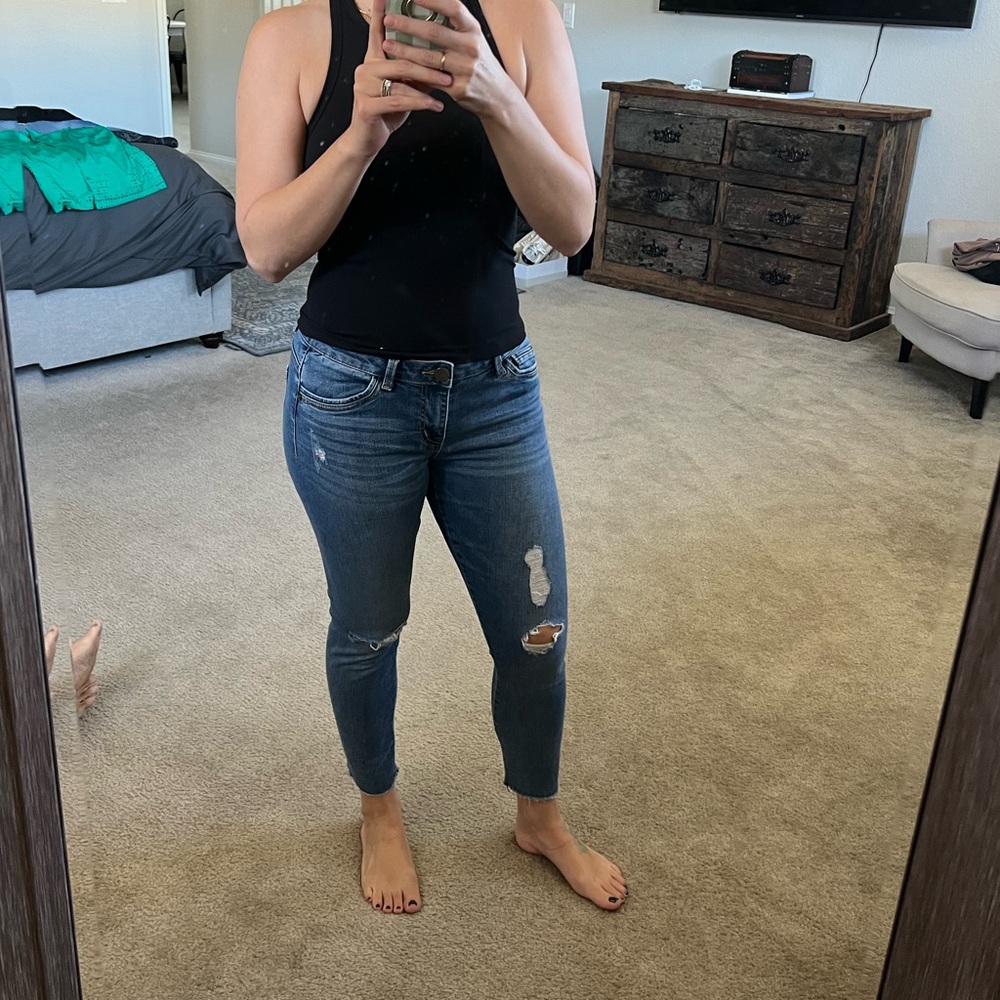 Low rise democracy skinny ankle jeans size 6